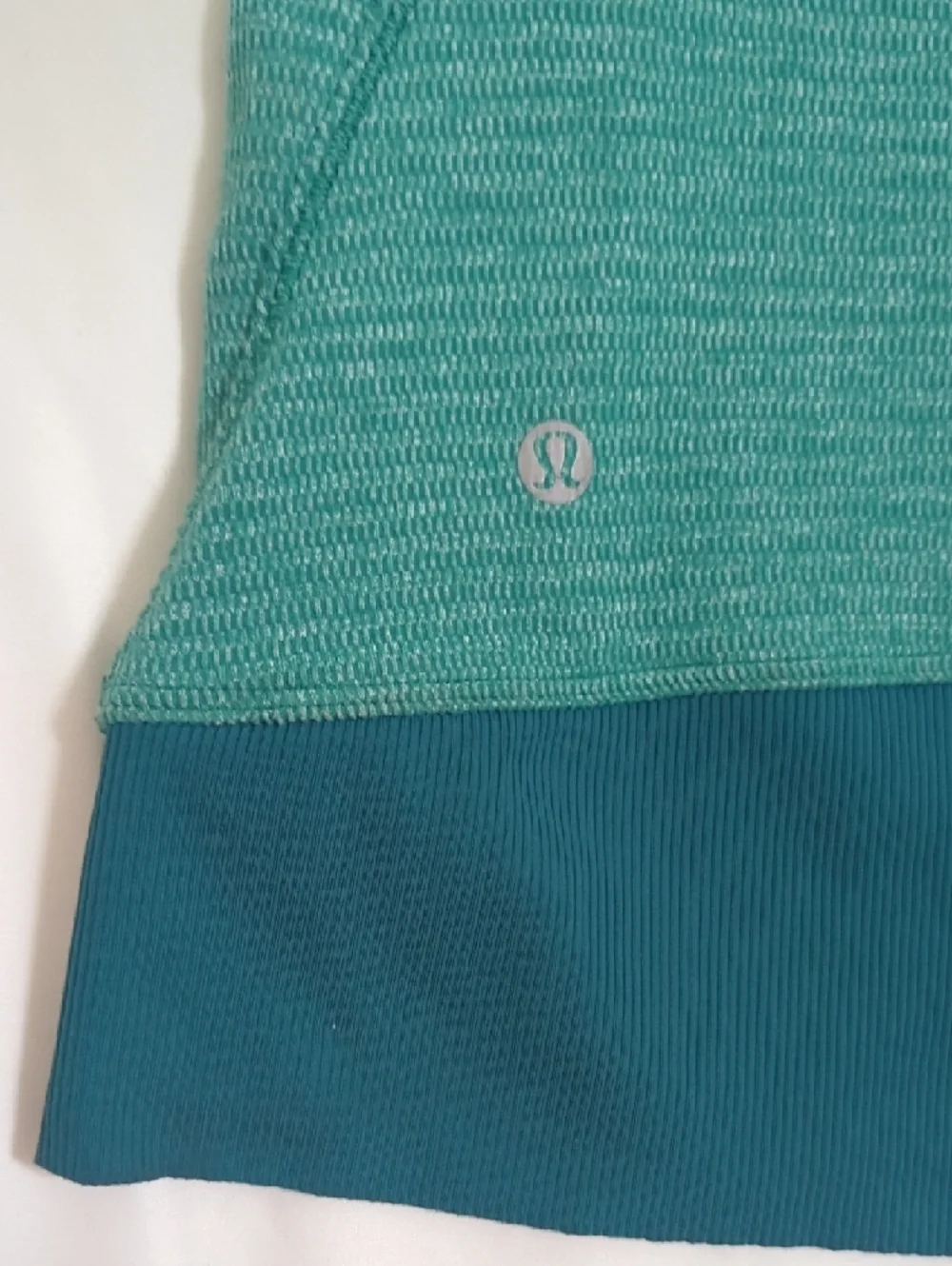Lululemon Runderful 1/2 Zip, Color Mini Check Pique Hunter Green Size 4